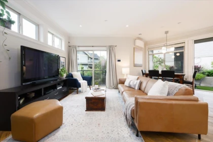 640 W 15th Street, North Vancouver, BC, North Vancouver — Half Duplex for sale