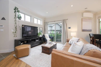 640 W 15th Street, North Vancouver, BC, North Vancouver — Half Duplex for sale
