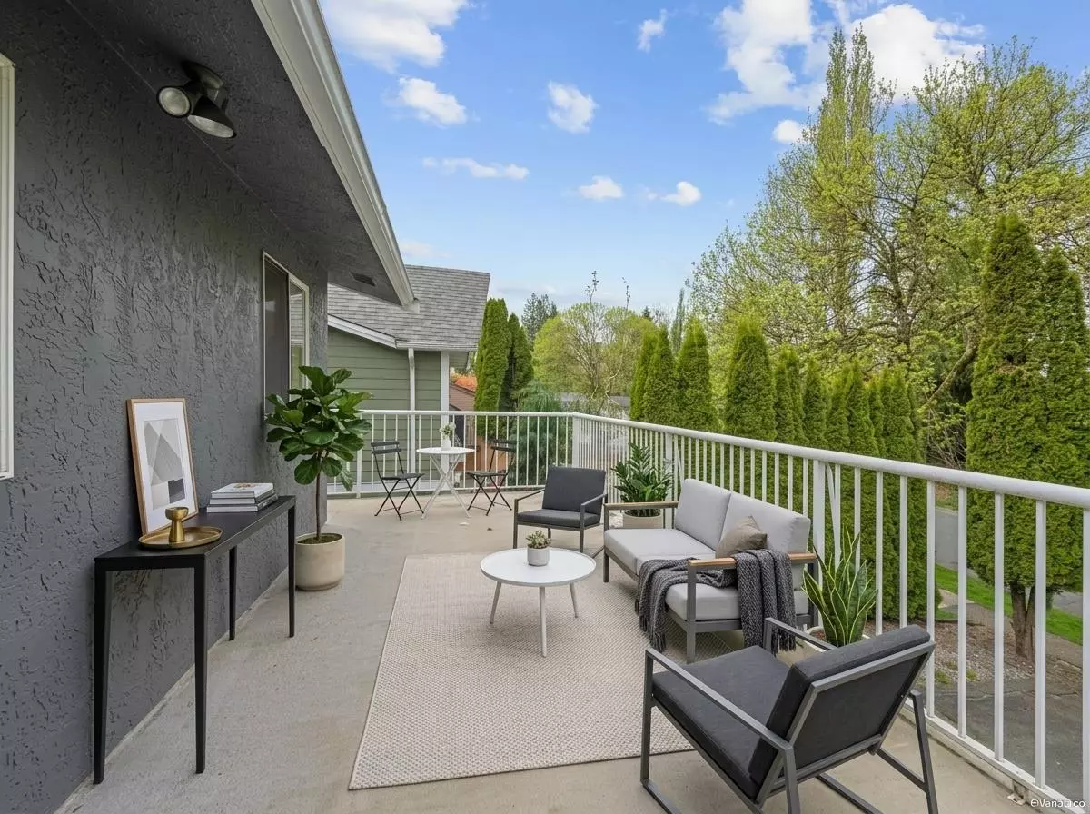 Dining Area Photo of 7942 Lakefield Drive, Burnaby, BC
