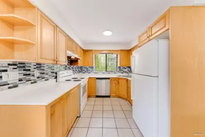 Mudroom Photo of 7942 Lakefield Drive, Burnaby, BC