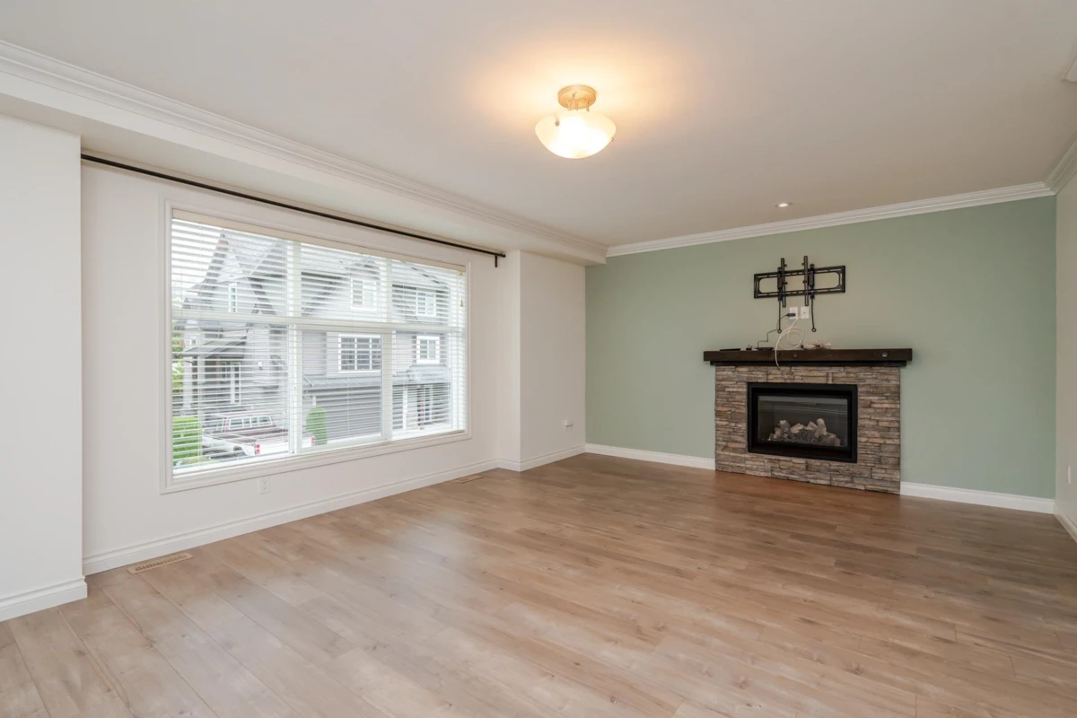 Family Room Photo of 14 1609 Agassiz-Rosedale Highway No 9 Highway, Agassiz, BC