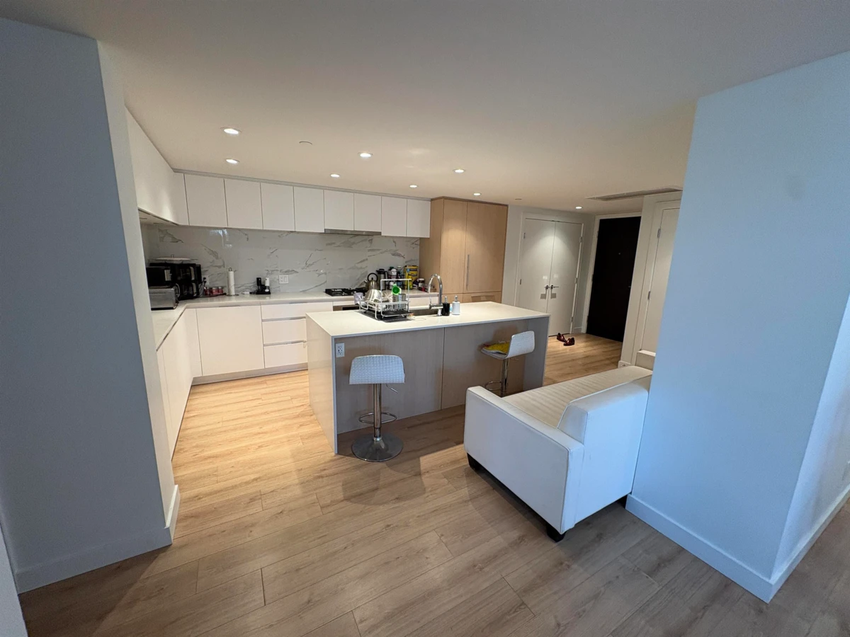 Family Room Photo of 304 1500 Fern Street, North Vancouver, BC