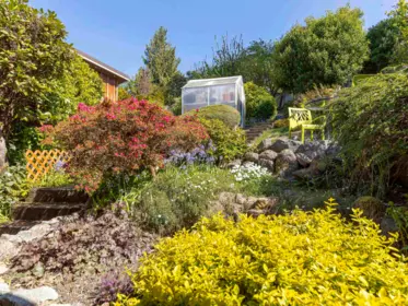 Garden / Landscaping Photo of 6248 Wellington Avenue, West Vancouver, BC