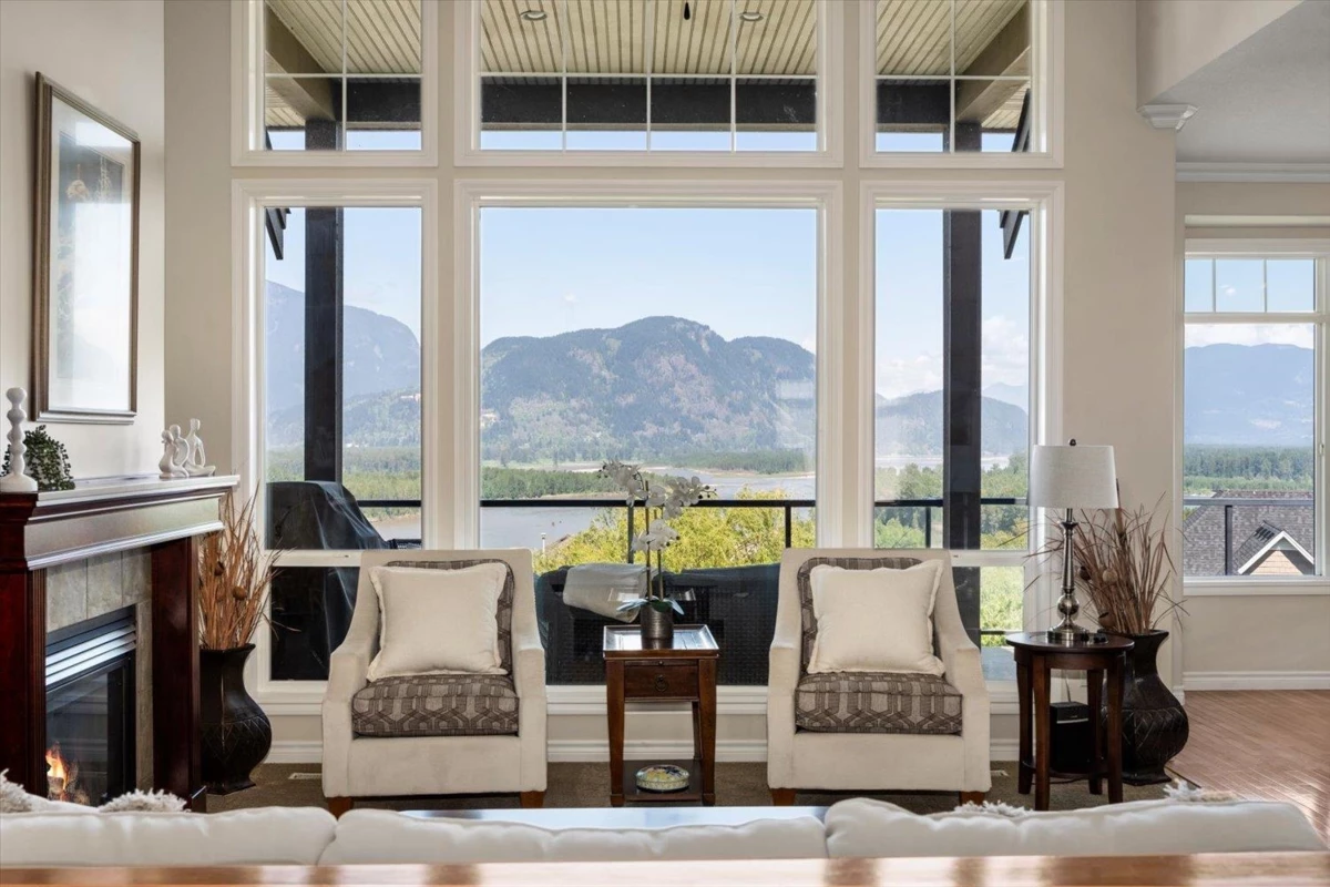 Dining Area Photo of 33 43777 Chilliwack Mountain Road, Chilliwack, BC