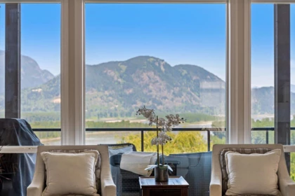 Breakfast Nook Photo of 33 43777 Chilliwack Mountain Road, Chilliwack, BC
