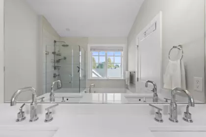Laundry Room Photo of 9 34121 George Ferguson Way, Abbotsford, BC