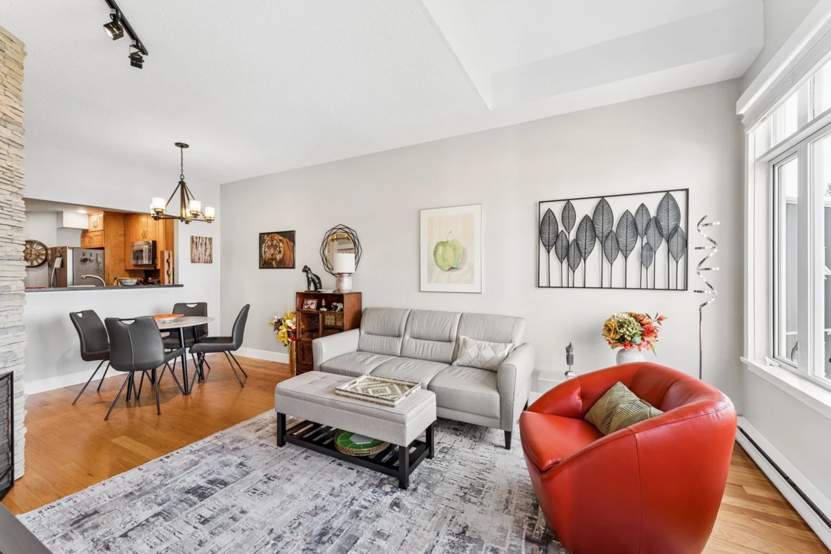 Family Room Photo of 419 121 W 29th Street, North Vancouver, BC