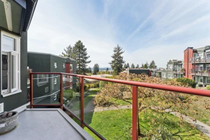 Breakfast Nook Photo of 419 121 W 29th Street, North Vancouver, BC