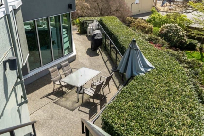 Hot Tub / Spa Photo of 419 121 W 29th Street, North Vancouver, BC