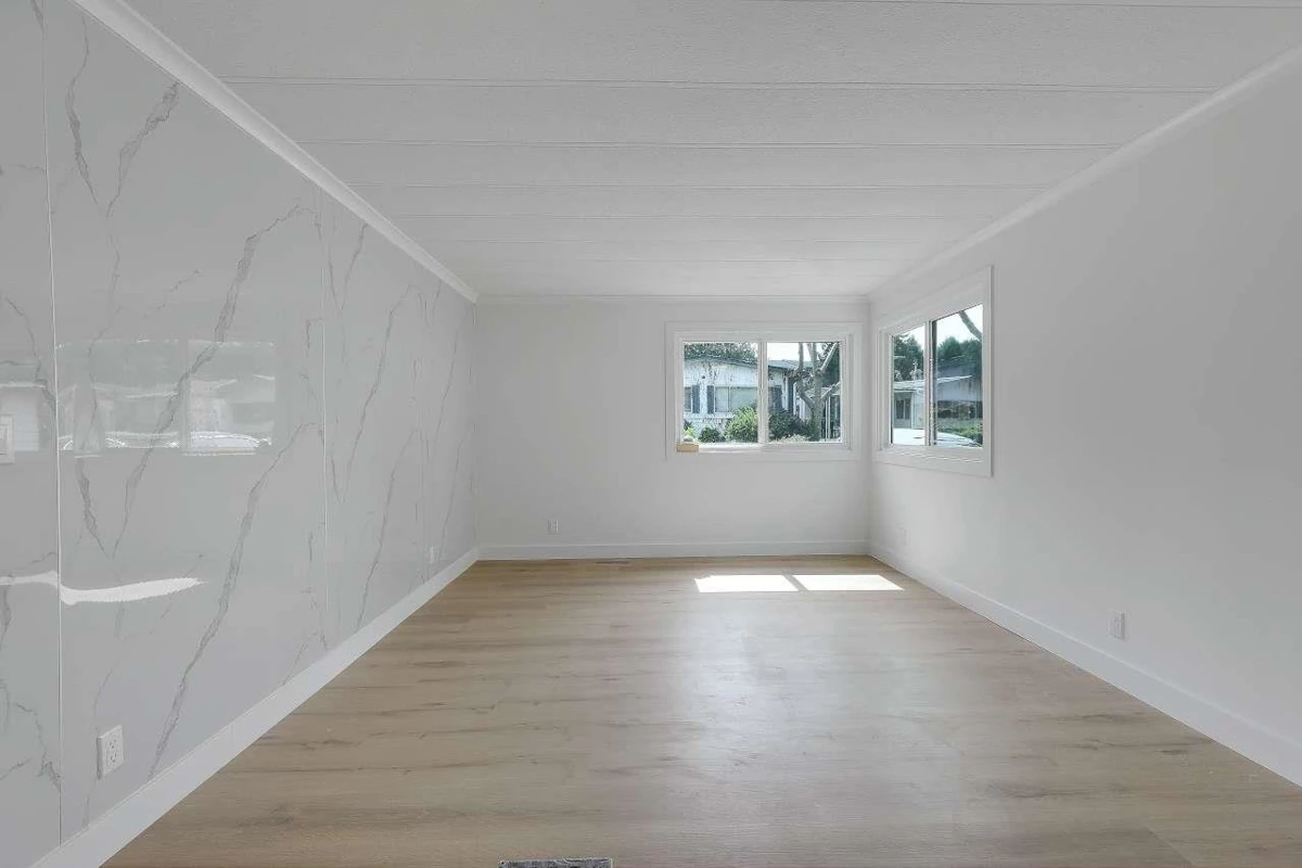 Living Room Photo of 77 8220 King George Boulevard, Surrey, BC