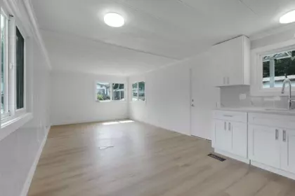77 8220 King George Boulevard, Surrey, BC, Surrey — Manufactured Home for sale
