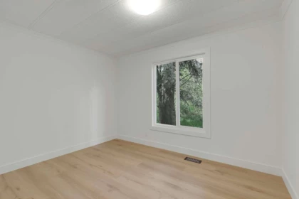 Walk-In Closet Photo of 77 8220 King George Boulevard, Surrey, BC