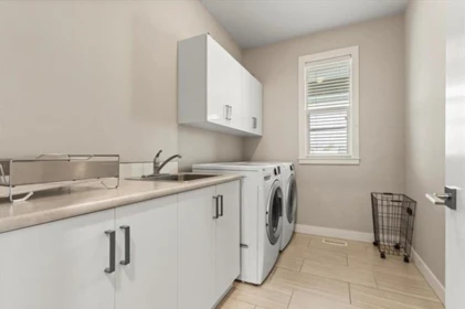 Laundry Room Photo of 45582 Meadowbrook Drive, Chilliwack, BC