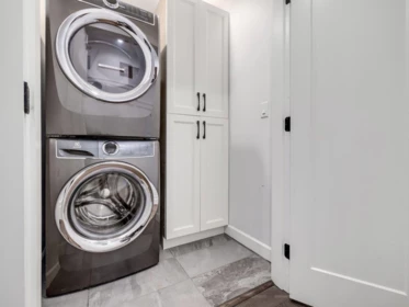 Hot Tub / Spa Photo of 13330 20 Avenue, Surrey, BC