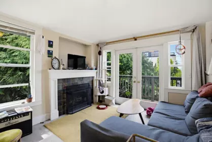 Garden / Landscaping Photo of 832 Salsbury Drive, Vancouver, BC