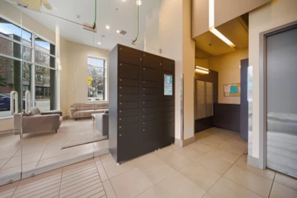 Hallway Photo of 306 2055 Yukon Street, Vancouver, BC