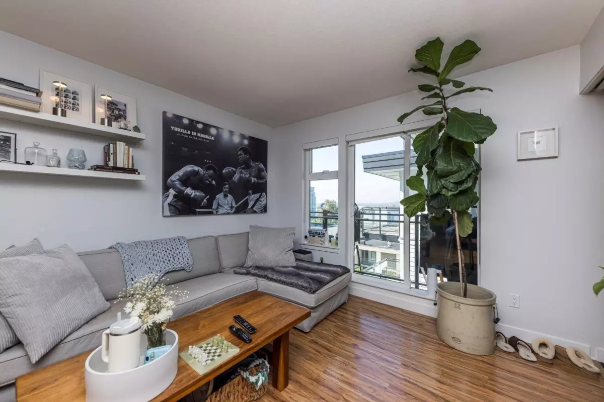 Living Room Photo of 514 111 E 3rd Street, North Vancouver, BC