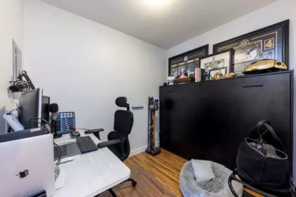 Walk-In Closet Photo of 514 111 E 3rd Street, North Vancouver, BC