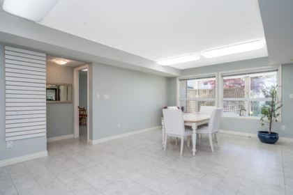 Hallway Photo of 46472 Stoney Creek Drive, Chilliwack, BC