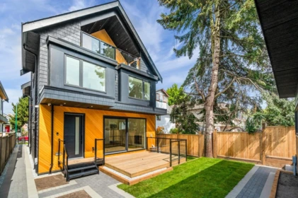 Aerial View of 2 950 17th Avenue, Vancouver, BC