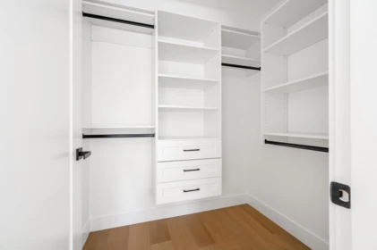 Mudroom Photo of 2 950 17th Avenue, Vancouver, BC