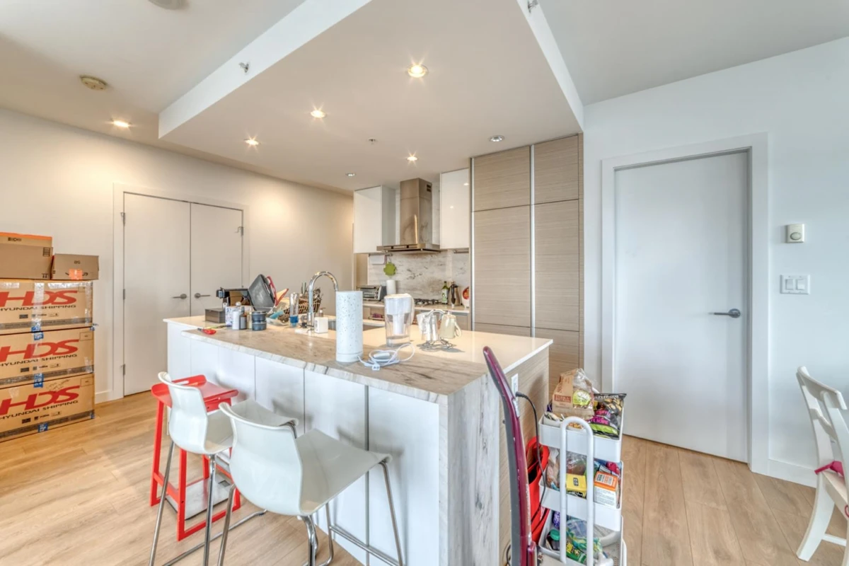 Family Room Photo of 1105 6098 Station Street, Burnaby, BC