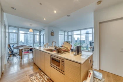 Kitchen Island Photo of 1105 6098 Station Street, Burnaby, BC