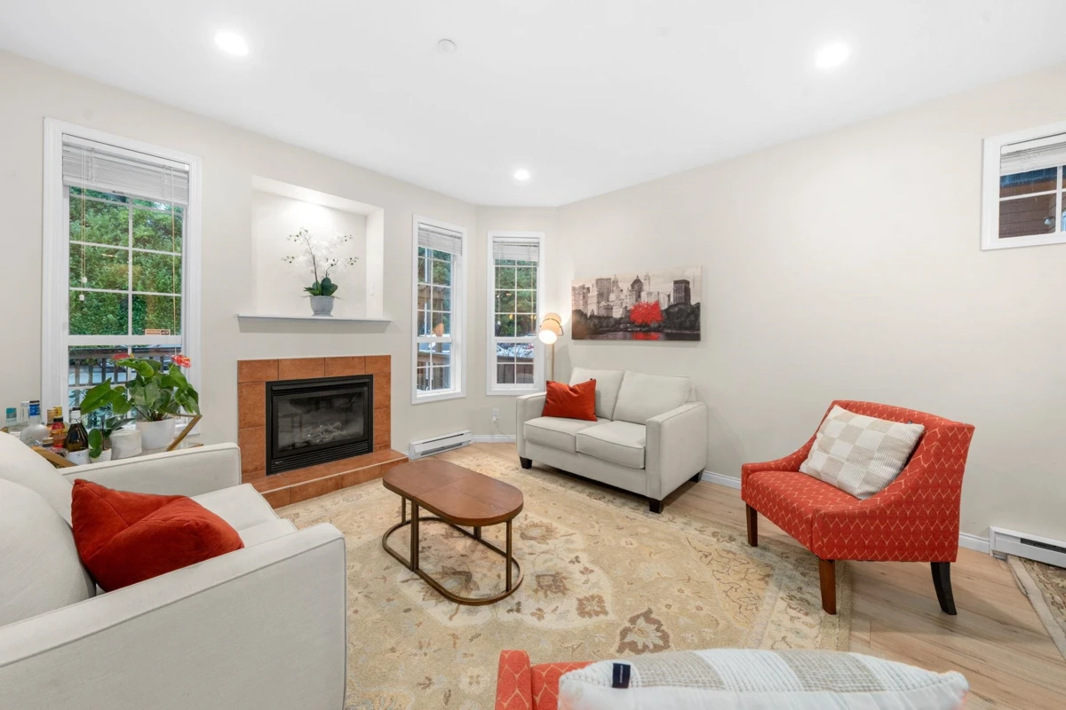 Living Room Photo of 1263 W 16th Street, North Vancouver, BC