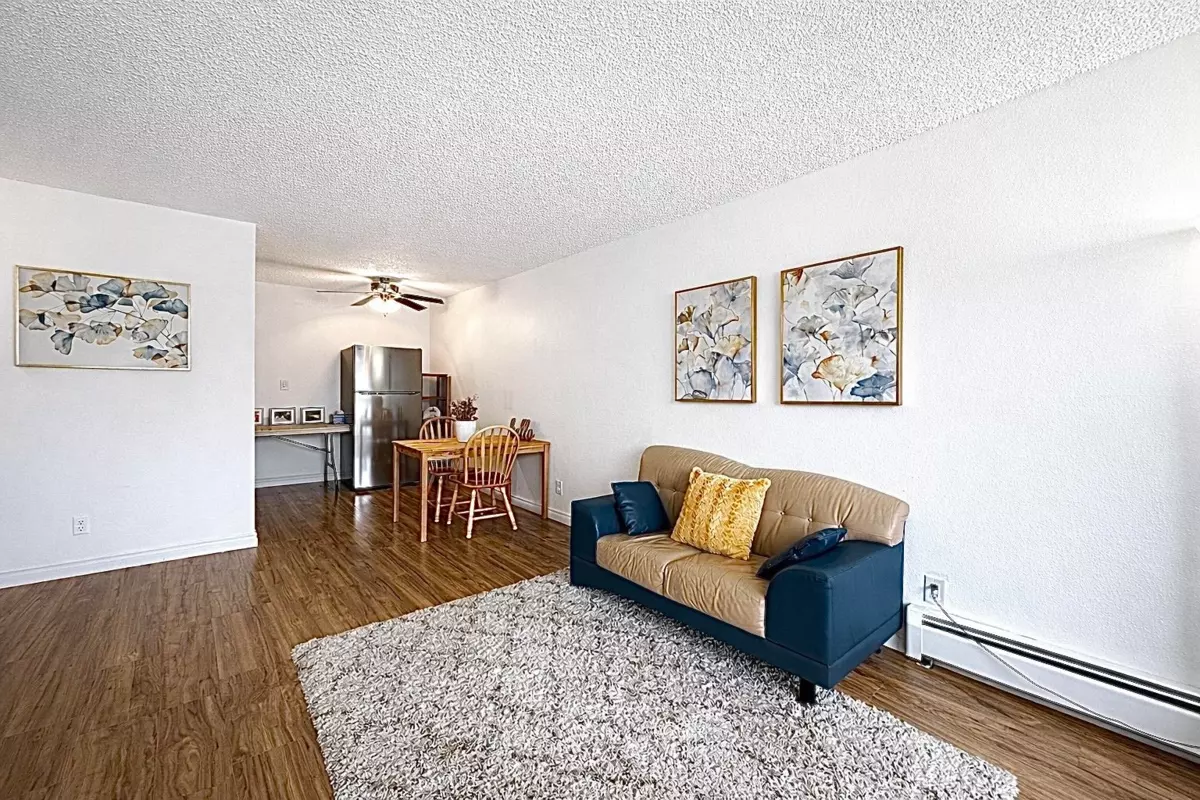 Family Room Photo of 203 2425 Shaughnessy Street, Port Coquitlam, BC
