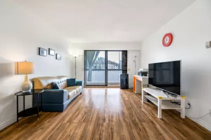 203 2425 Shaughnessy Street, Port Coquitlam, BC, Port Coquitlam — Apartment/Condo for sale