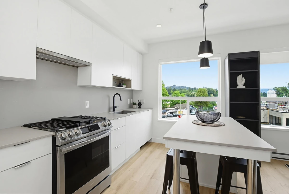 Dining Area Photo of 407 2493 Montrose Avenue, Abbotsford, BC