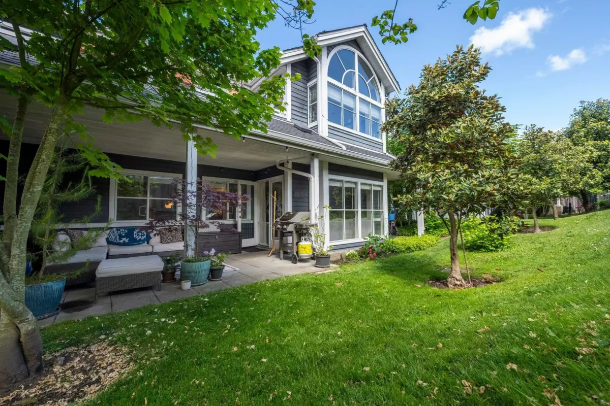Living Room Photo of 111 2960 E 29th Avenue, Vancouver, BC