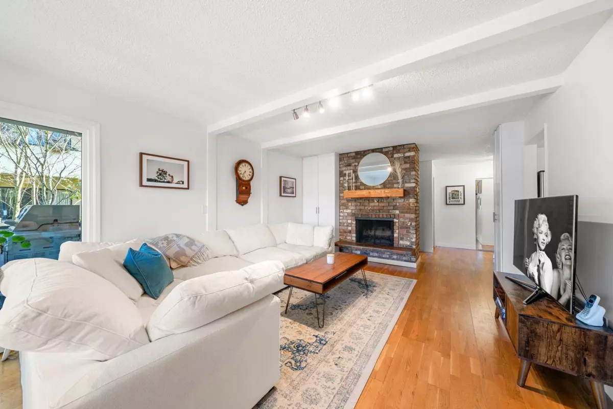 Living Room Photo of 208 1266 W 13th Avenue, Vancouver, BC