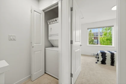 Powder Room Photo of 4 7348 192a Street, Surrey, BC