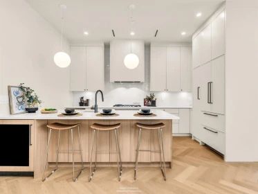 Breakfast Nook Photo of 2 2043 W 45th Avenue, Vancouver, BC