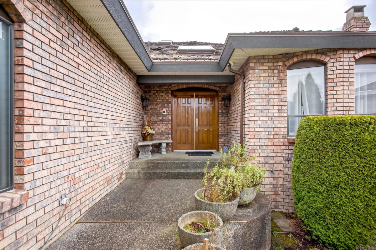 Living Room Photo of 2572 Fuchsia Place, Coquitlam, BC
