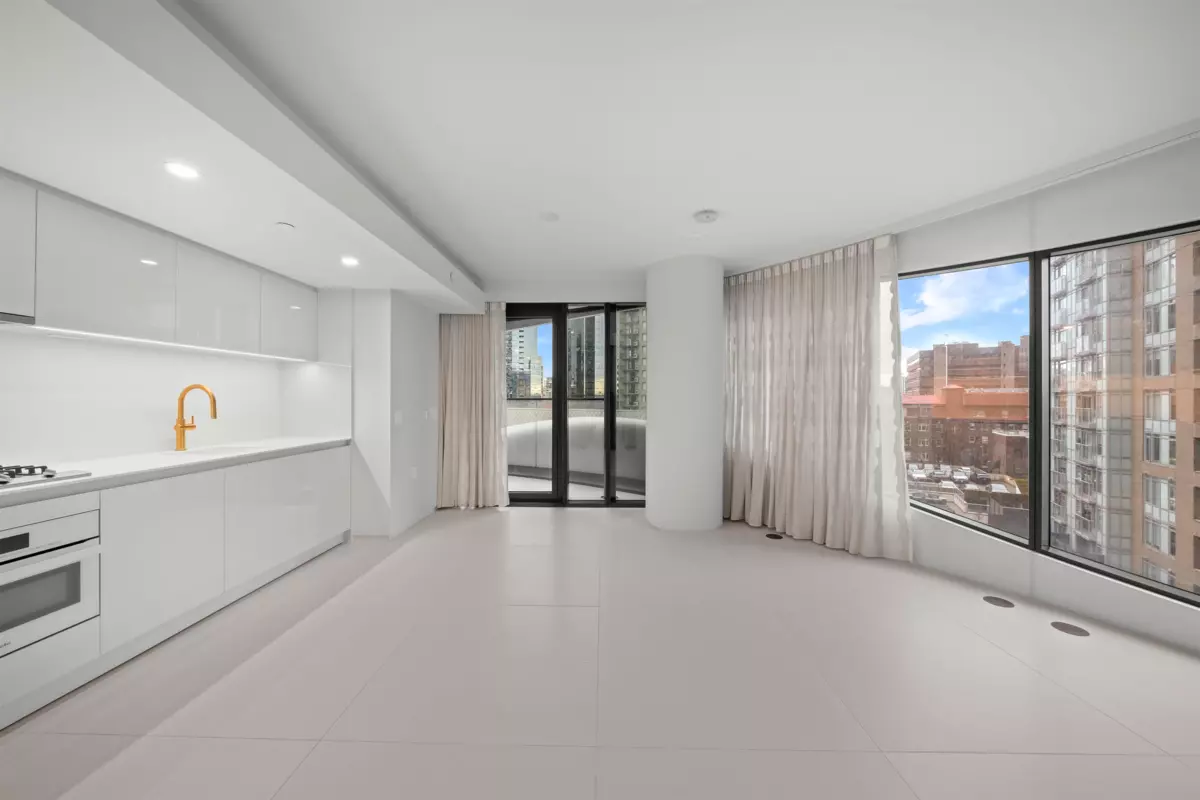 Family Room Photo of 702 1033 Nelson Street, Vancouver, BC