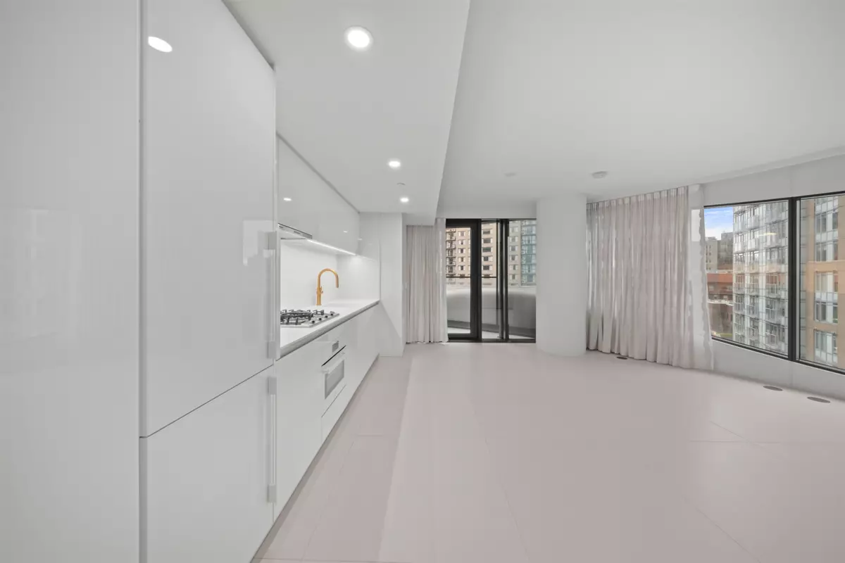 Living Room Photo of 702 1033 Nelson Street, Vancouver, BC
