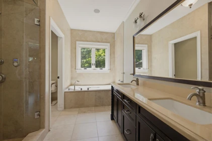 Mudroom Photo of 12536 26a Avenue, Surrey, BC