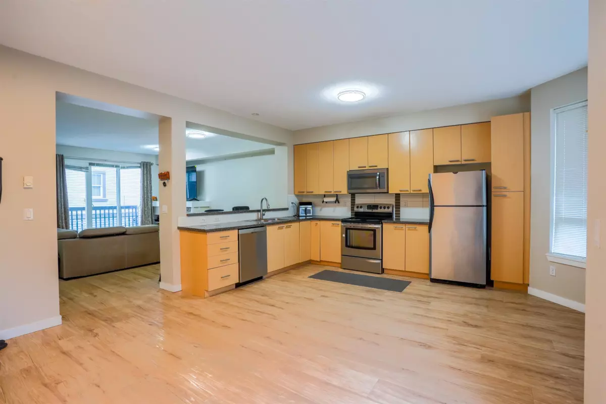 Dining Area Photo of 15 7155 189 Street, Surrey, BC