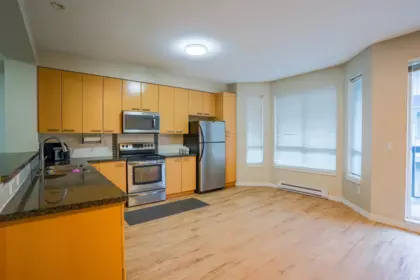 15 7155 189 Street, Surrey, BC, Surrey — Townhouse for sale