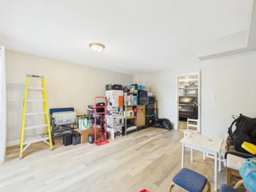 Kitchen Photo of 8 15133 29a Avenue, Surrey, BC