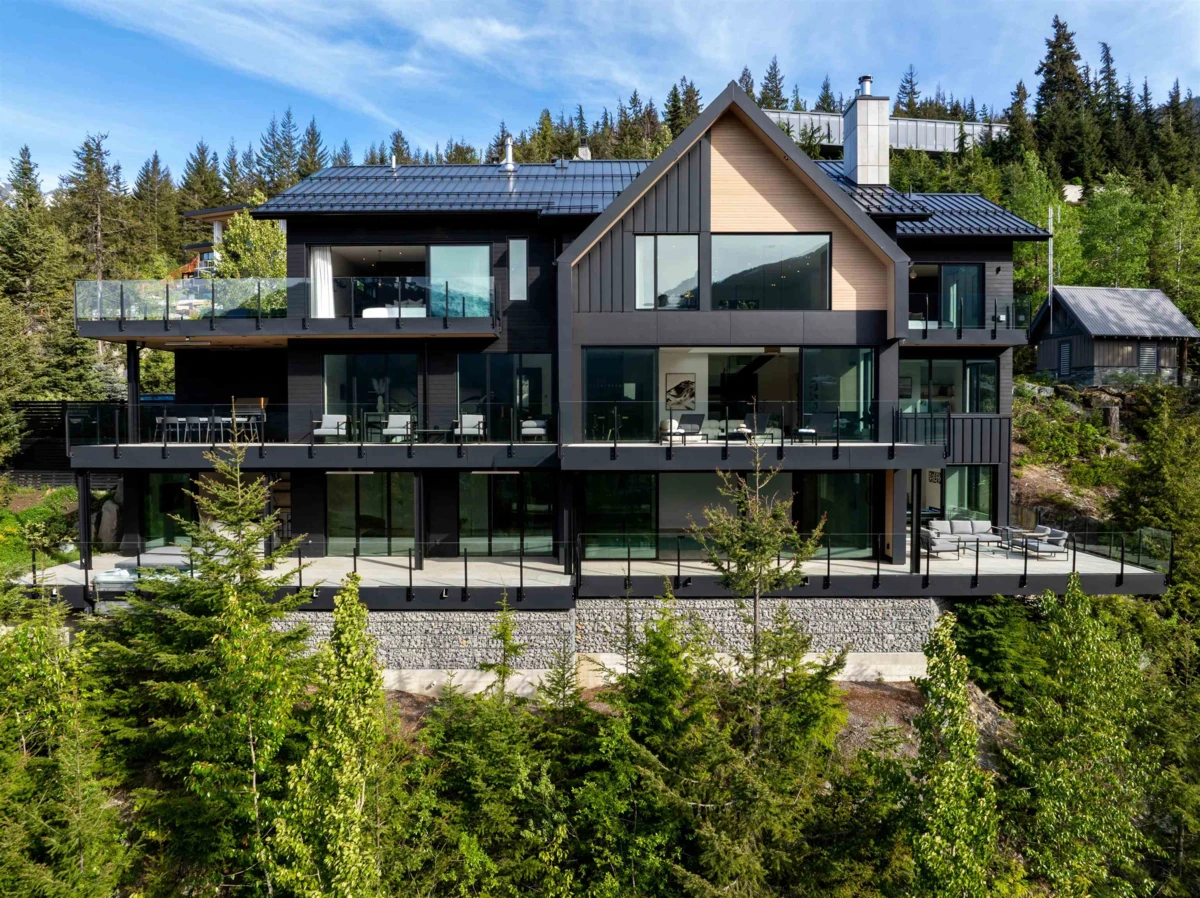 Family Room Photo of 3824 Sunridge Drive, Whistler, BC