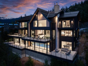 3824 Sunridge Drive, Whistler, BC, Pemberton — 6 bed single family residence for sale