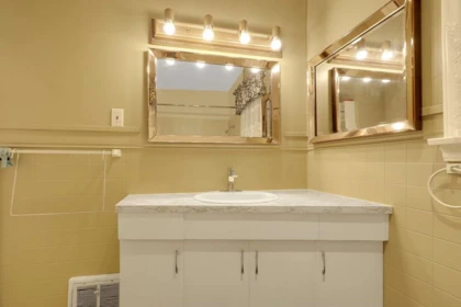 Basement Recreation Room Photo of 2374 Hillside Drive, Abbotsford, BC