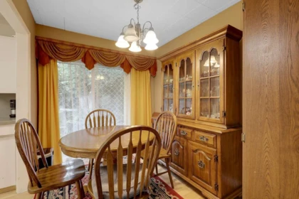 Powder Room Photo of 2374 Hillside Drive, Abbotsford, BC
