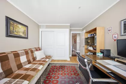 Mudroom Photo of 402 15445 Vine Avenue, White Rock, BC