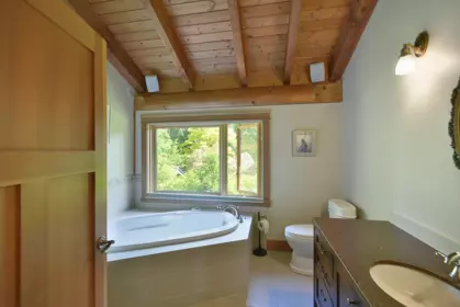 Entry Foyer Photo of 667 Franklin Road, Gibsons, BC