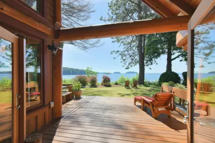 667 Franklin Road, Gibsons, BC, Gibsons — Single Family Residence for sale
