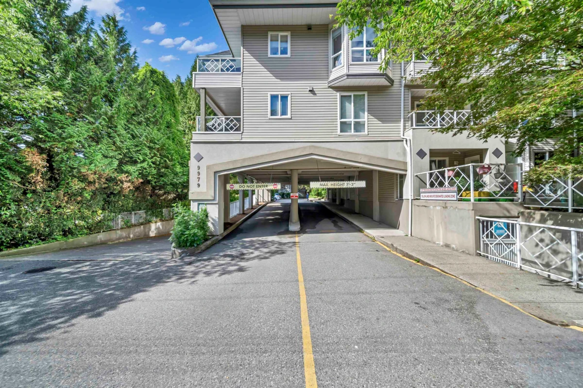 Living Room Photo of 430 9979 140 Street, Surrey, BC